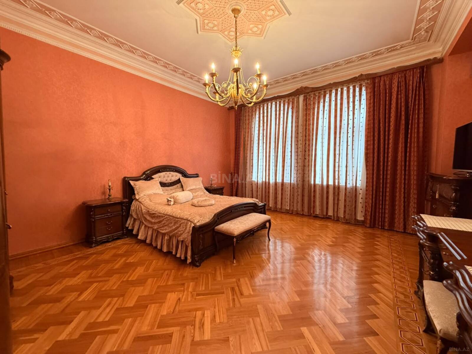 3 otaqlı Köhnə tikili, İçəri Şəhər m., Bakı