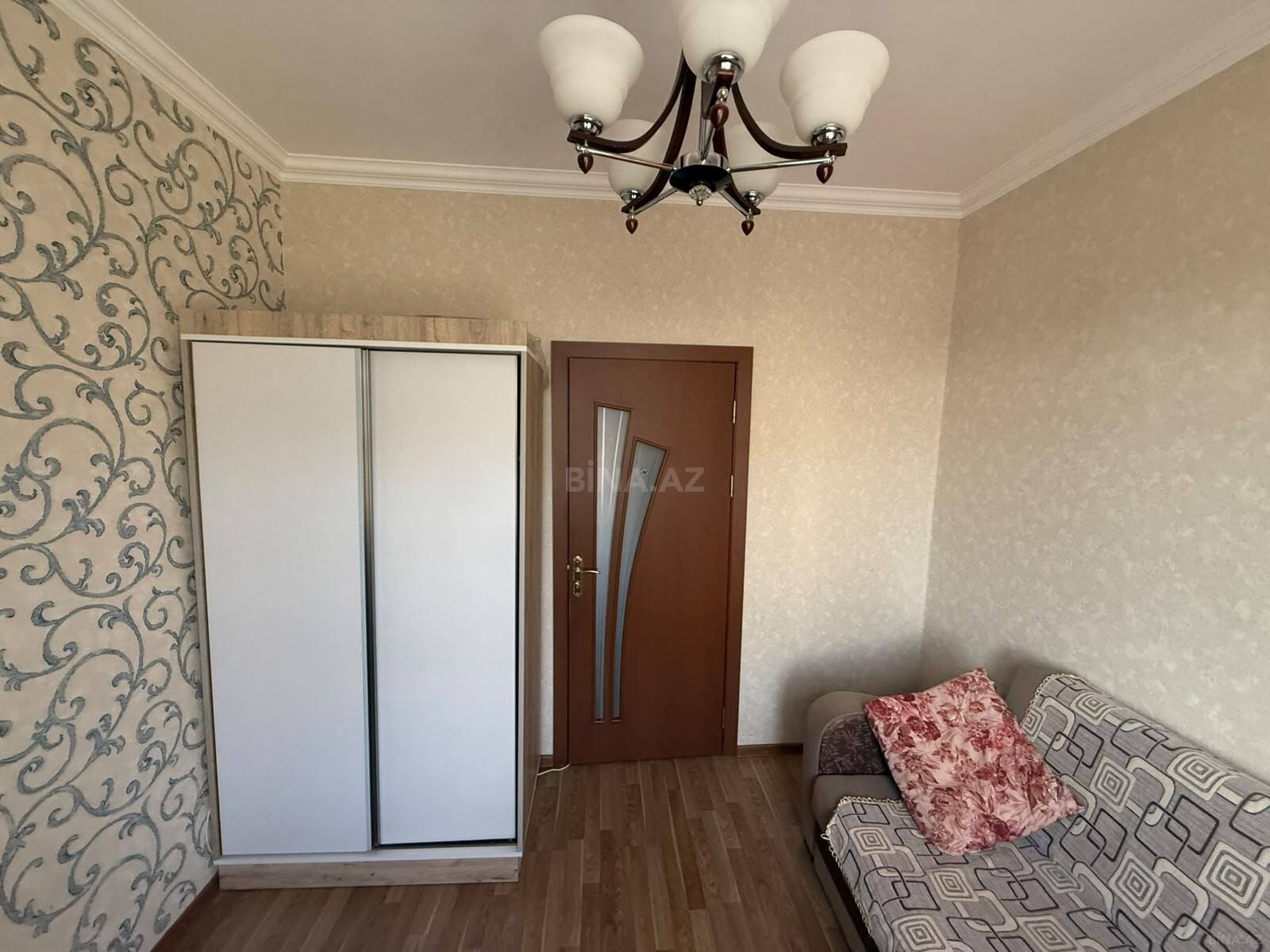 3 otaqlı Köhnə tikili, Sumqayıt