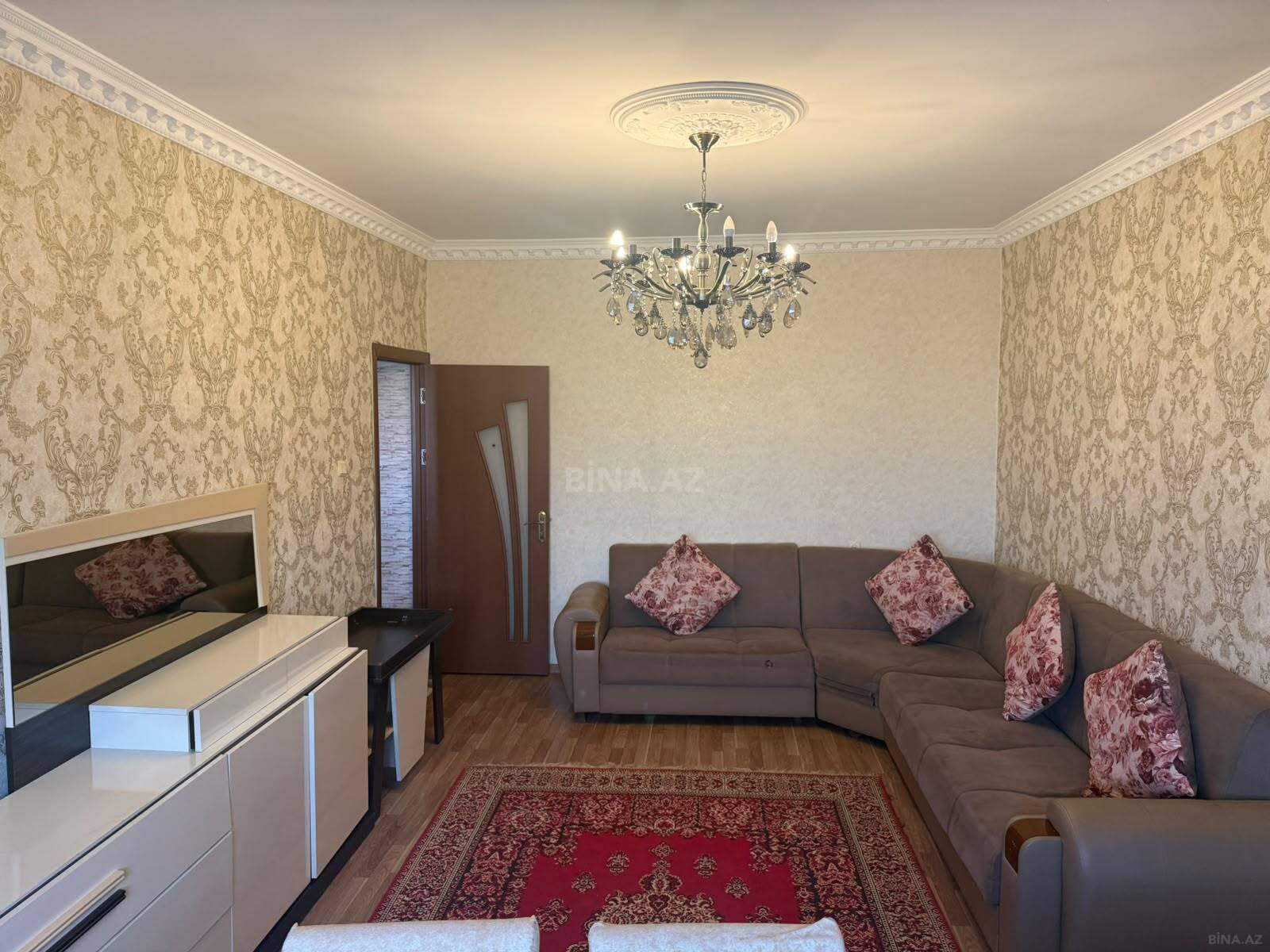 3 otaqlı Köhnə tikili, Sumqayıt
