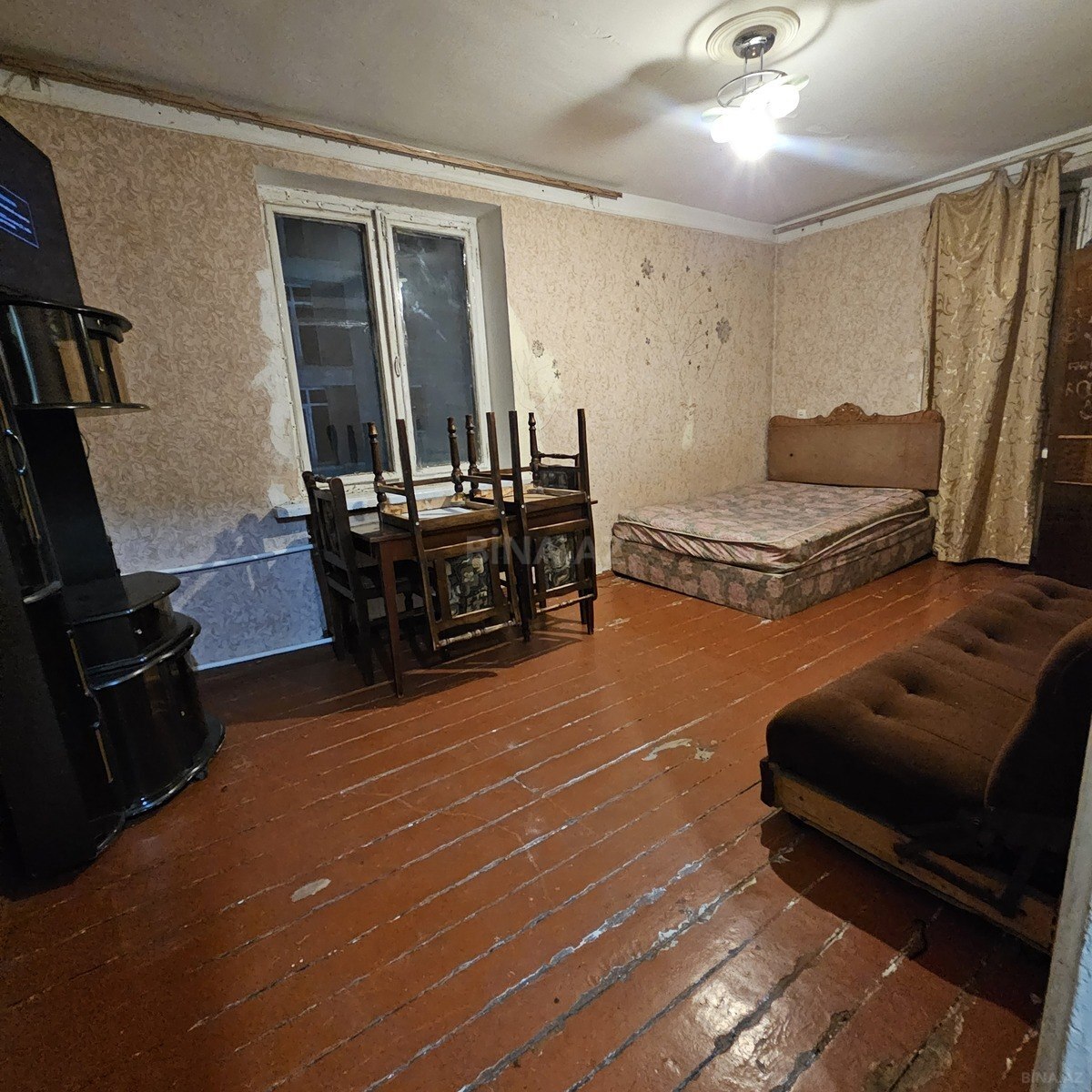 1 otaqlı Köhnə tikili, Bakıxanov q., Bakı