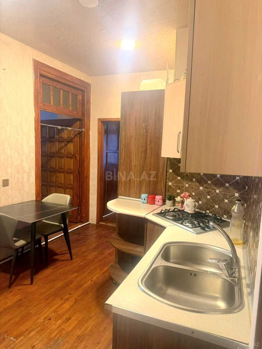 3 otaqlı Köhnə tikili, Sahil m., Bakı
