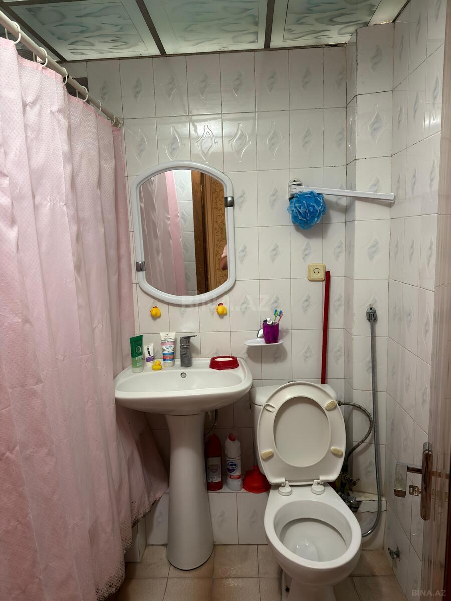 3 otaqlı Köhnə tikili, Nizami m., Bakı