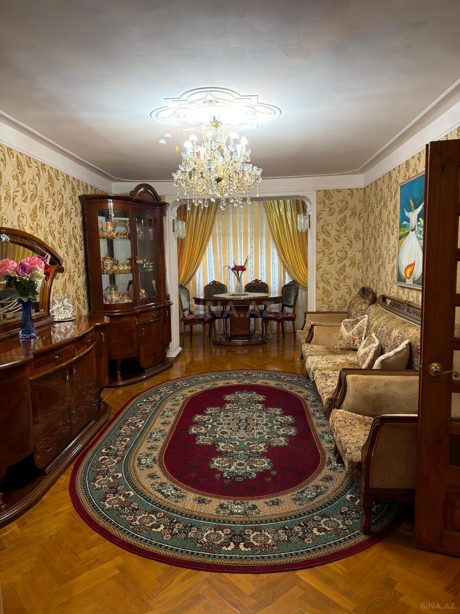 3 otaqlı Köhnə tikili, Nizami m., Bakı