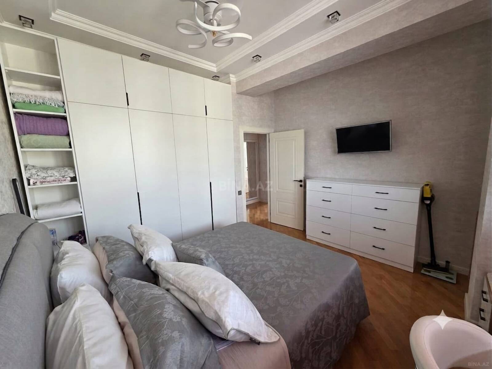2 otaqlı Yeni tikili, Neftçilər m., Bakı