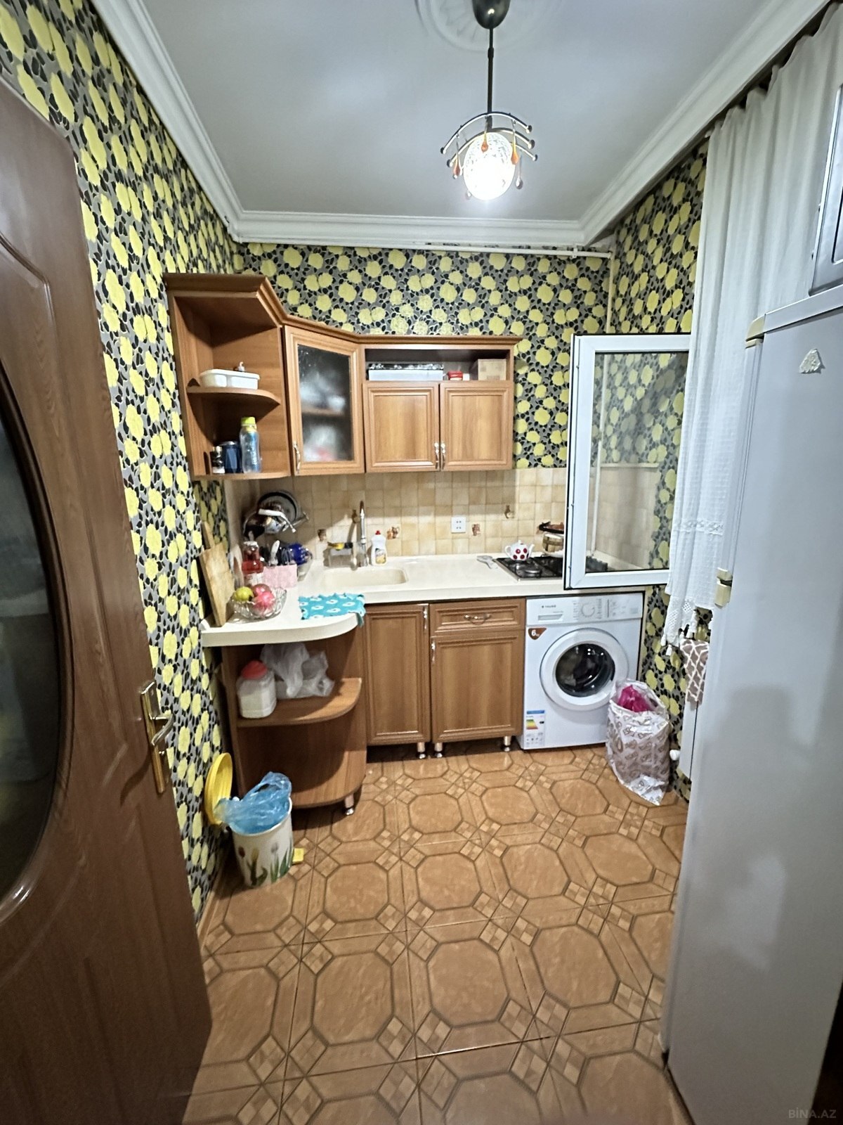 1 otaqlı Köhnə tikili, Memar Əcəmi m., Bakı
