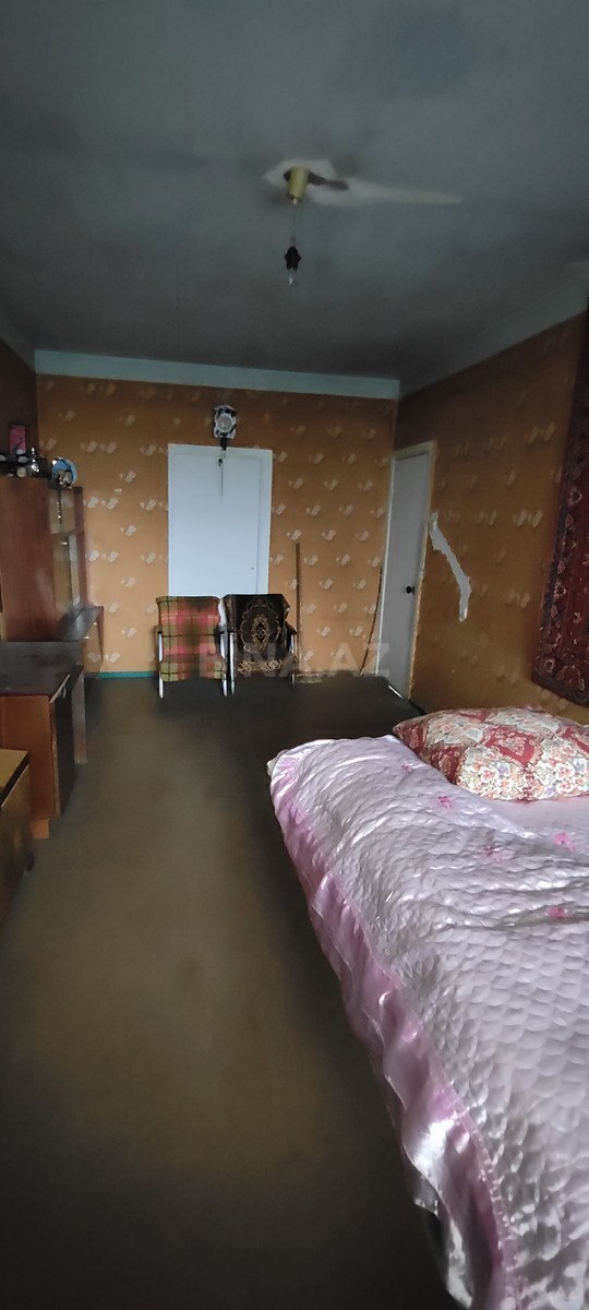3 otaqlı Köhnə tikili, Bakıxanov q., Bakı
