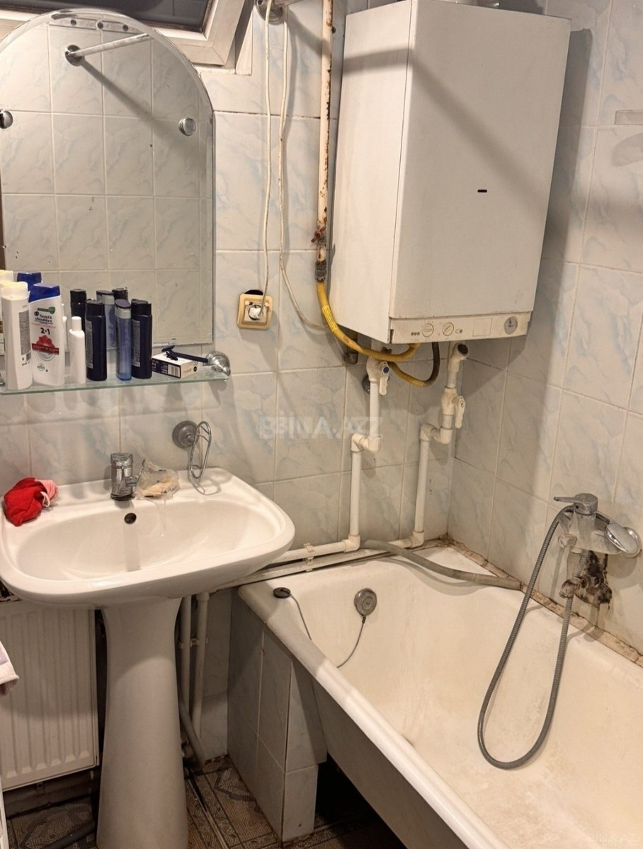3 otaqlı Köhnə tikili, 28 May m., Bakı