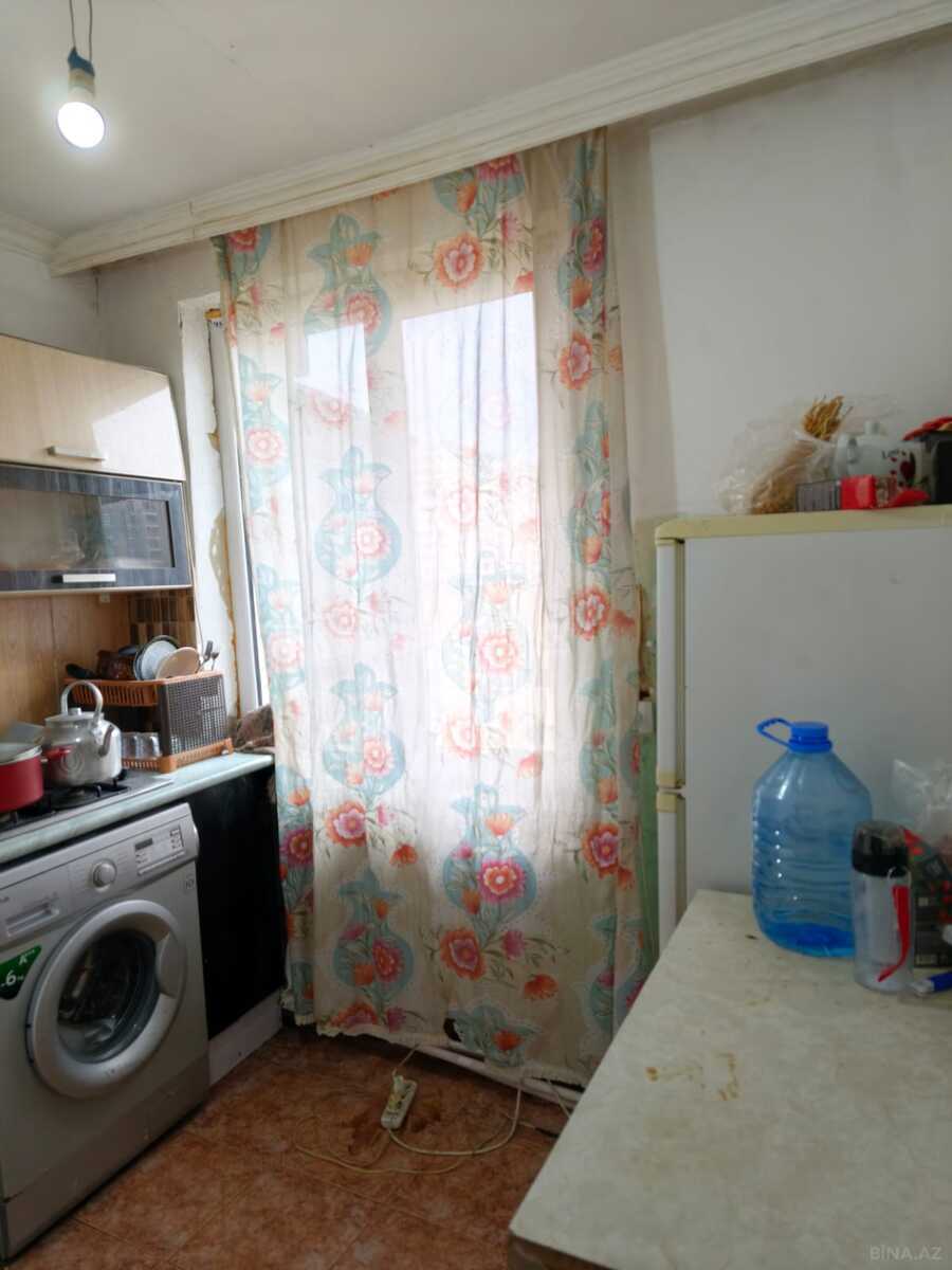 1 otaqlı Köhnə tikili, Elmlər Akademiyası m., Bakı