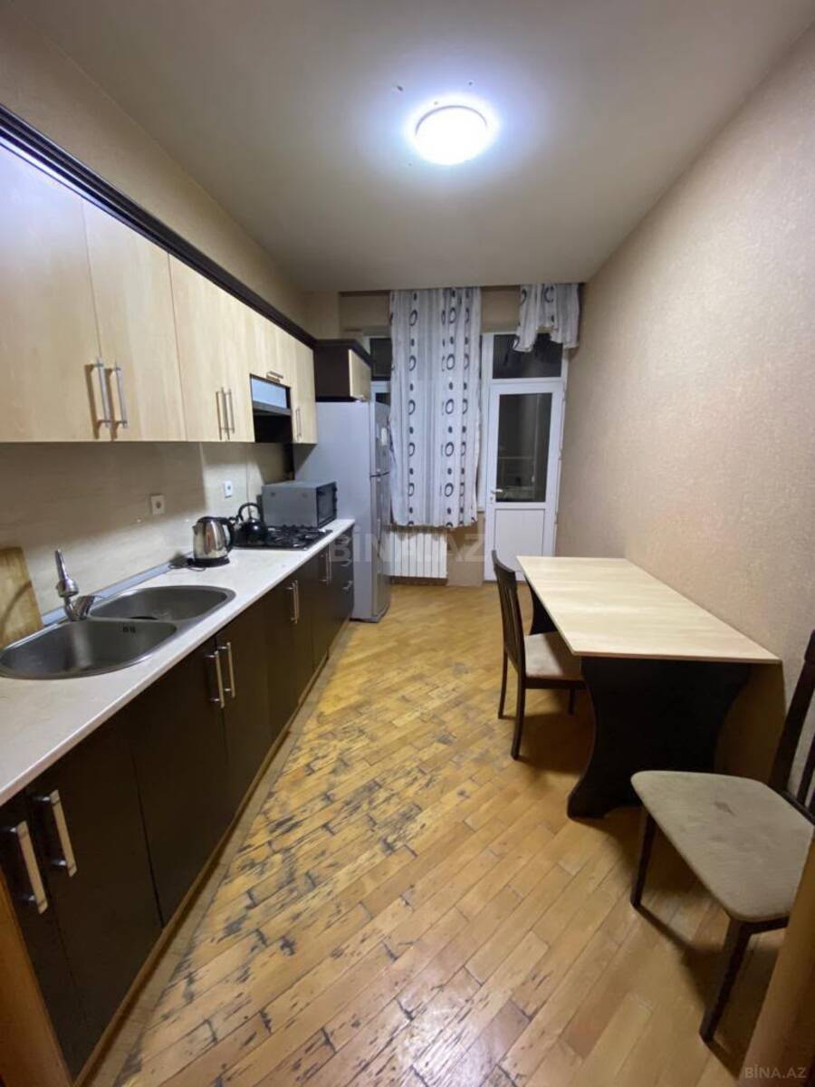 3 otaqlı Yeni tikili, 28 May m., Bakı
