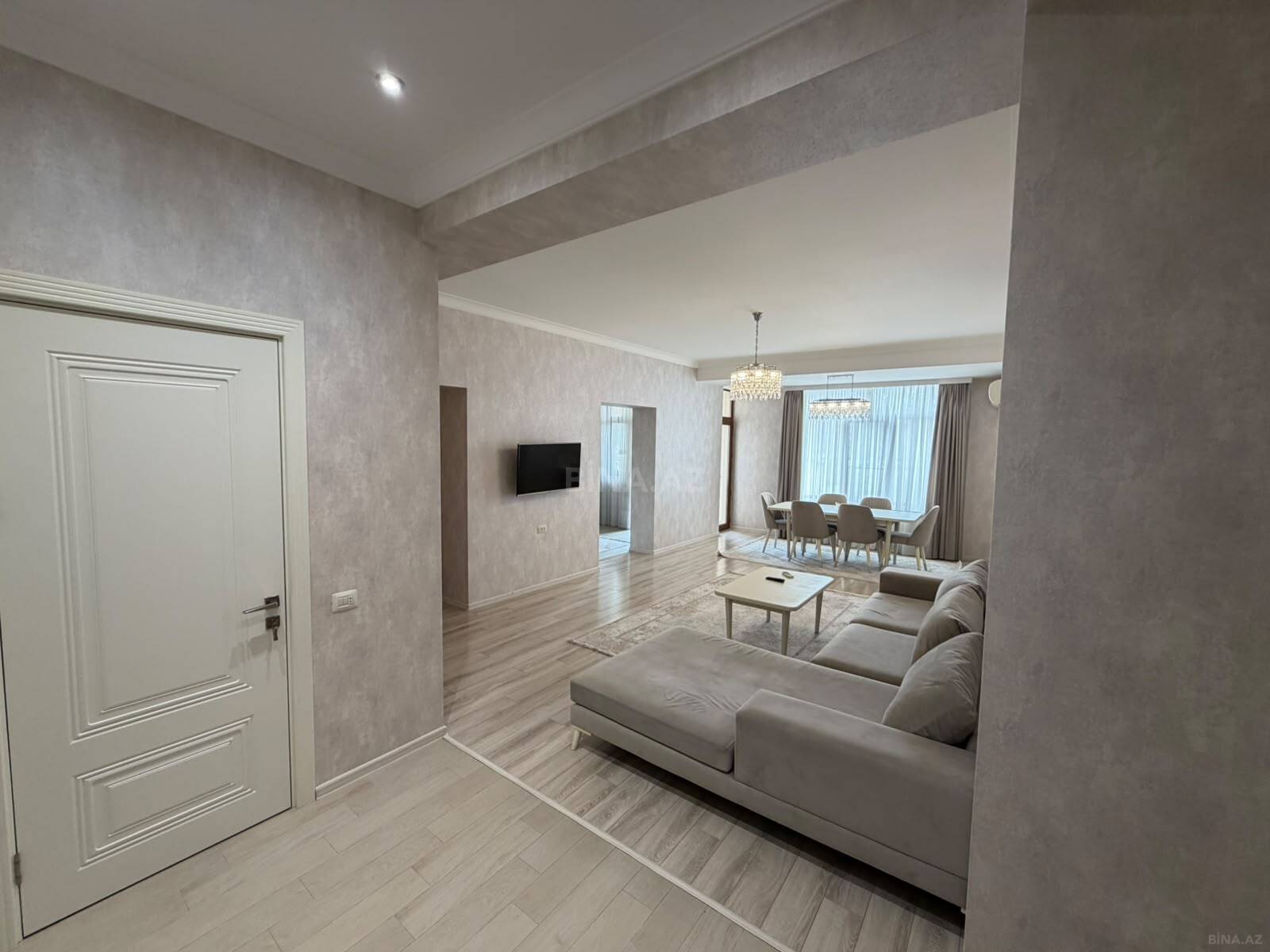 3 otaqlı Yeni tikili, Şah İsmayıl Xətai m., Bakı