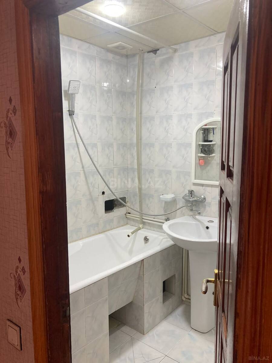 5 otaqlı Köhnə tikili, Bakıxanov q., Bakı