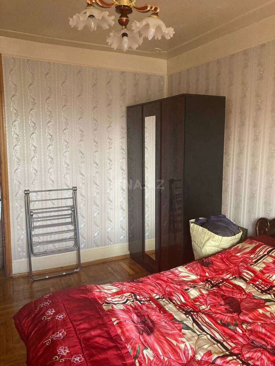 5 otaqlı Köhnə tikili, Bakıxanov q., Bakı
