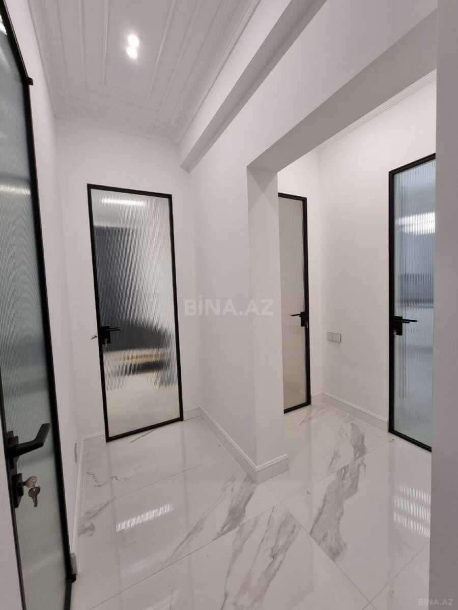 3 otaqlı Yeni tikili, Şah İsmayıl Xətai m., Bakı