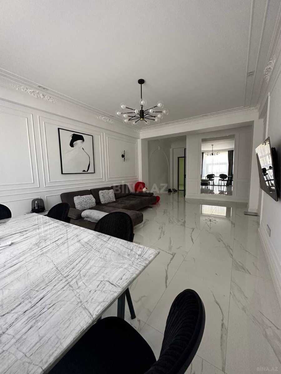 3 otaqlı Yeni tikili, Şah İsmayıl Xətai m., Bakı