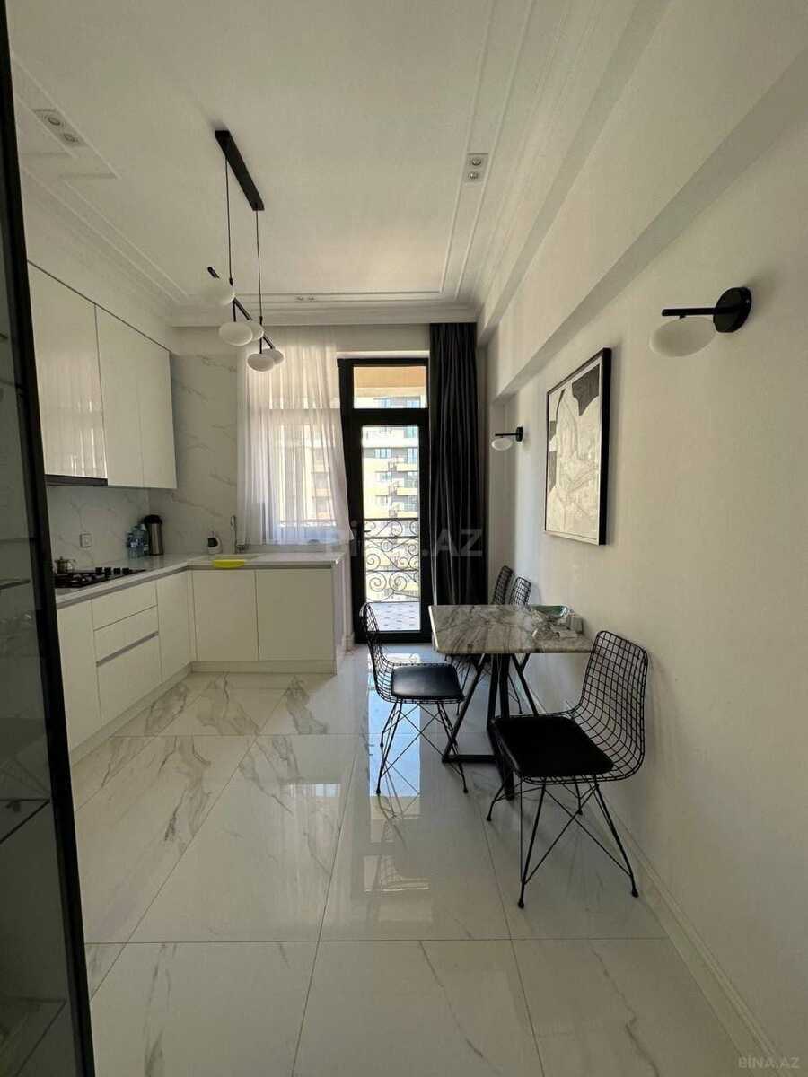 3 otaqlı Yeni tikili, Şah İsmayıl Xətai m., Bakı
