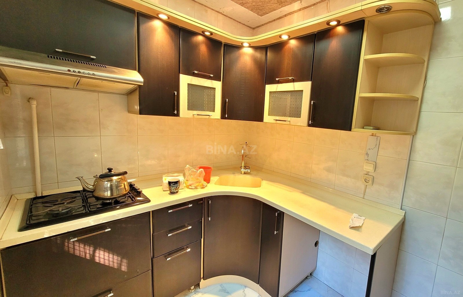 3 otaqlı Köhnə tikili, Azadlıq Prospekti m., Bakı