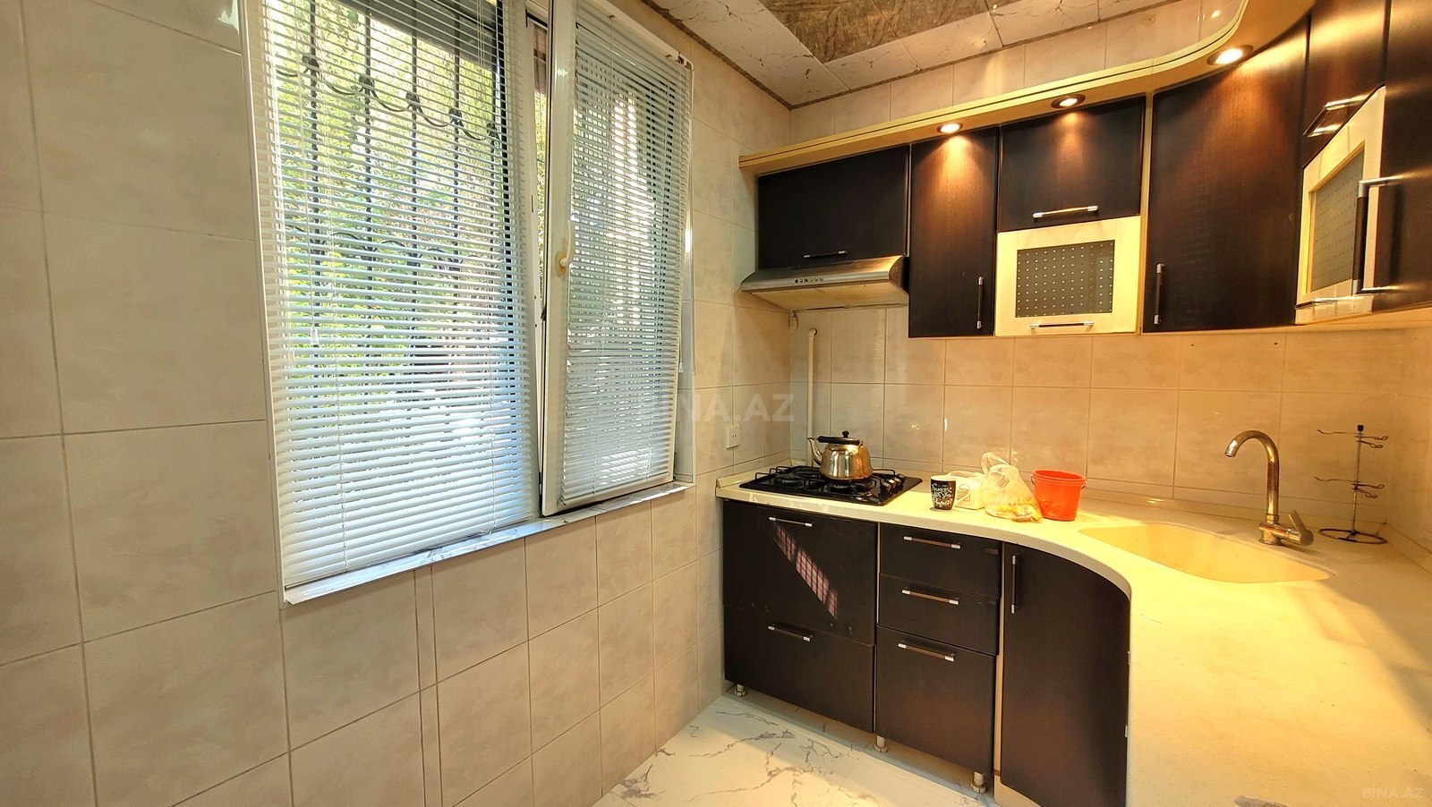 3 otaqlı Köhnə tikili, Azadlıq Prospekti m., Bakı