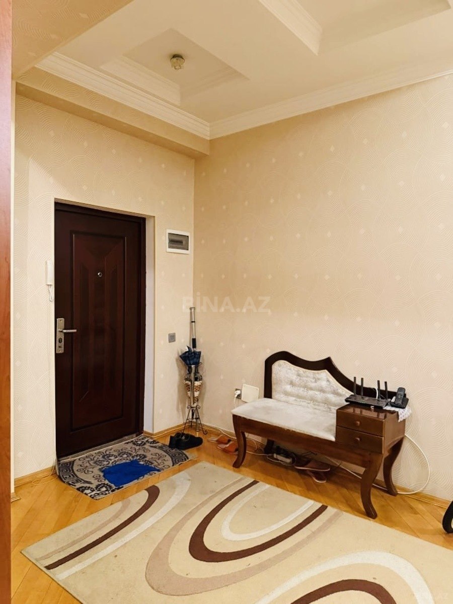 4 otaqlı Köhnə tikili, 20 Yanvar m., Bakı