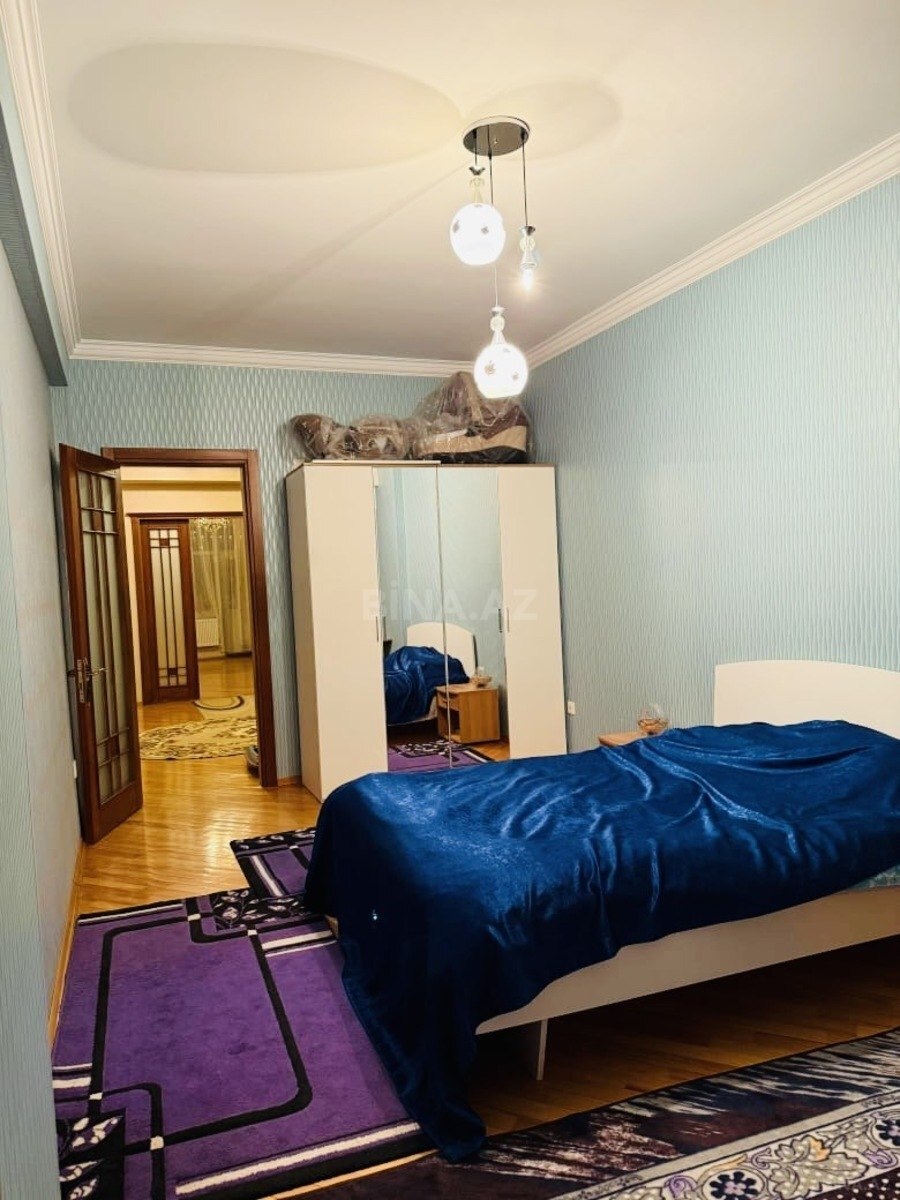 4 otaqlı Köhnə tikili, 20 Yanvar m., Bakı