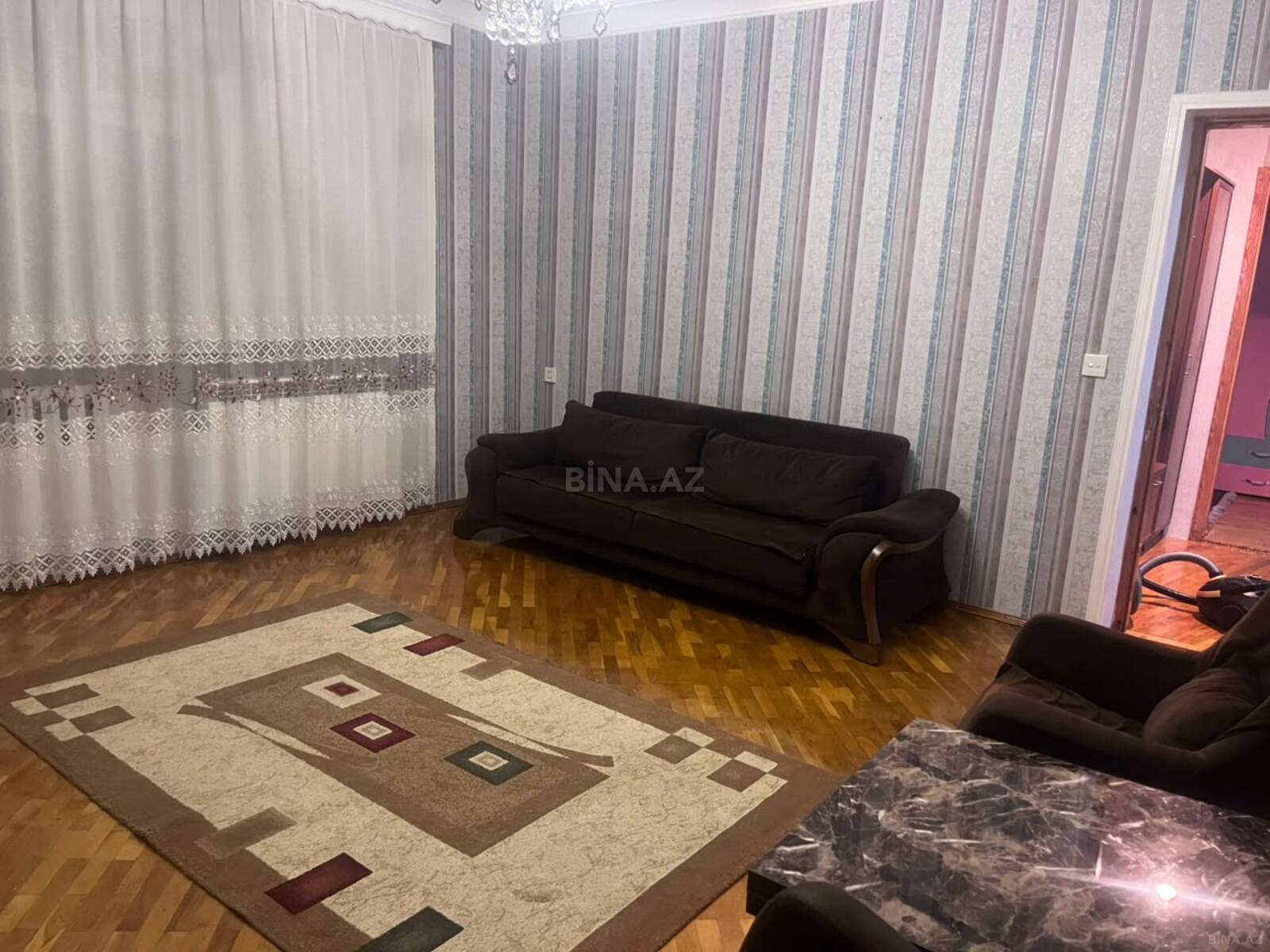 3 otaqlı Köhnə tikili, Həzi Aslanov m., Bakı