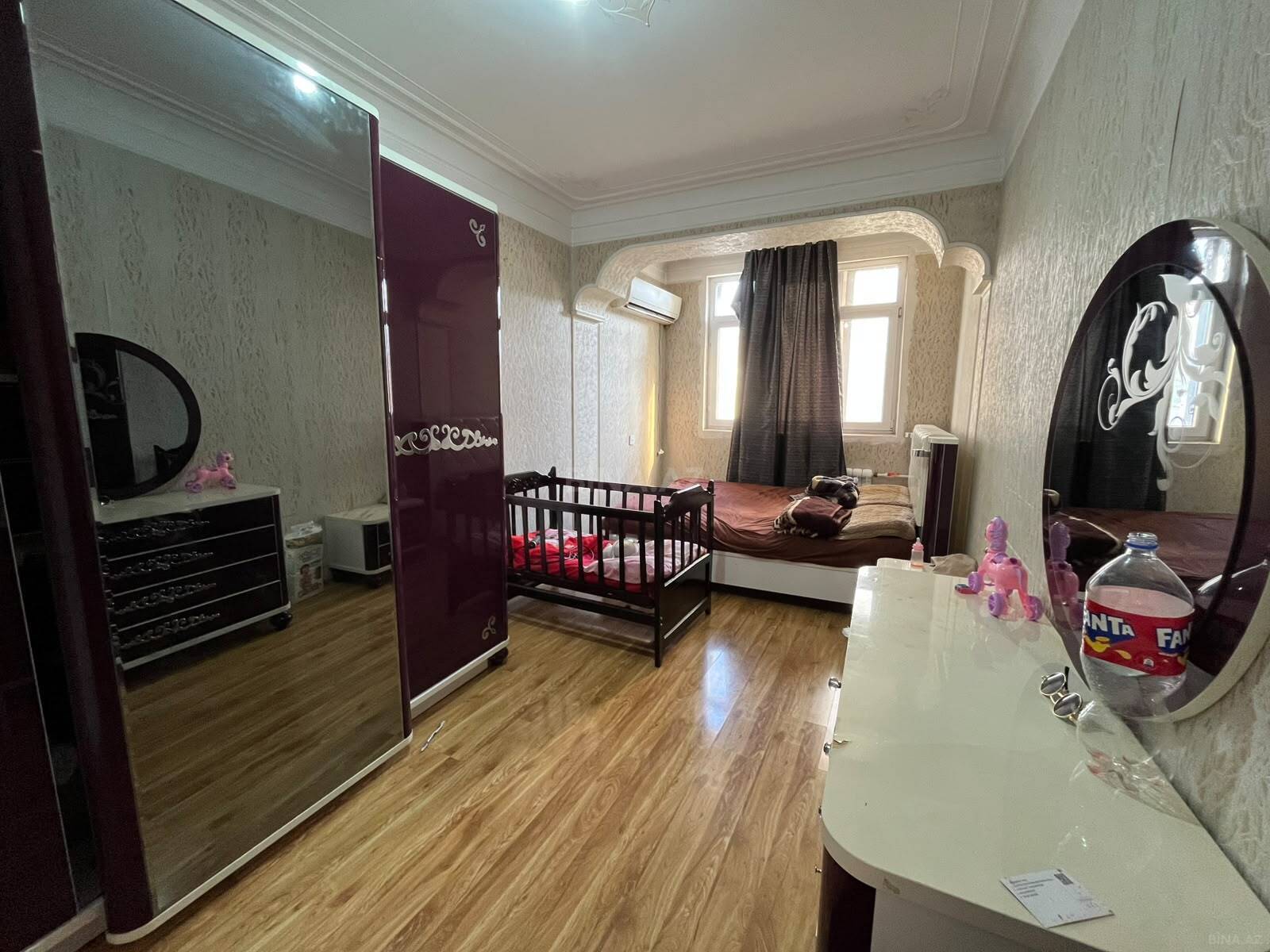 3 otaqlı Köhnə tikili, Gənclik m., Bakı
