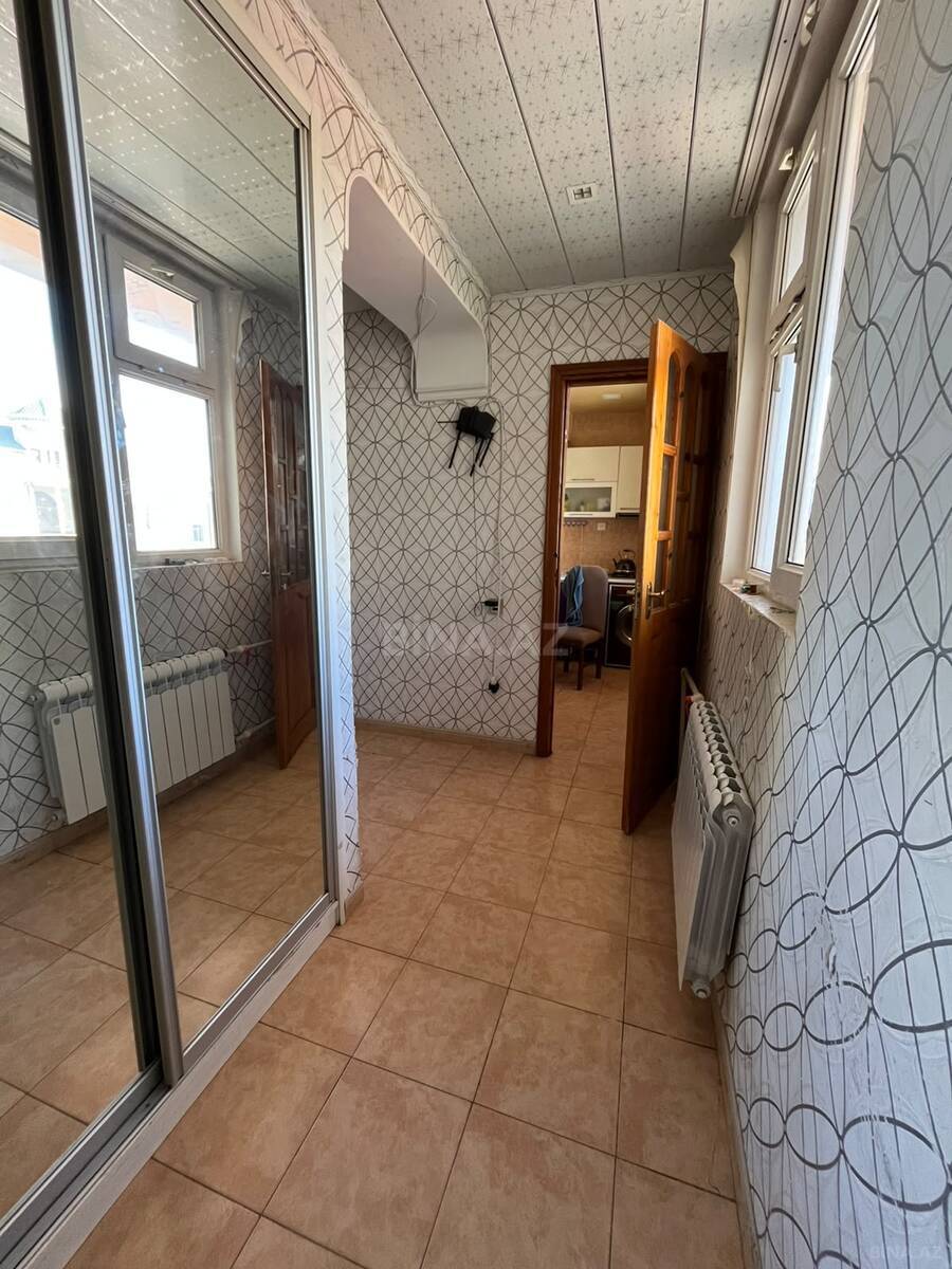 3 otaqlı Köhnə tikili, Gənclik m., Bakı