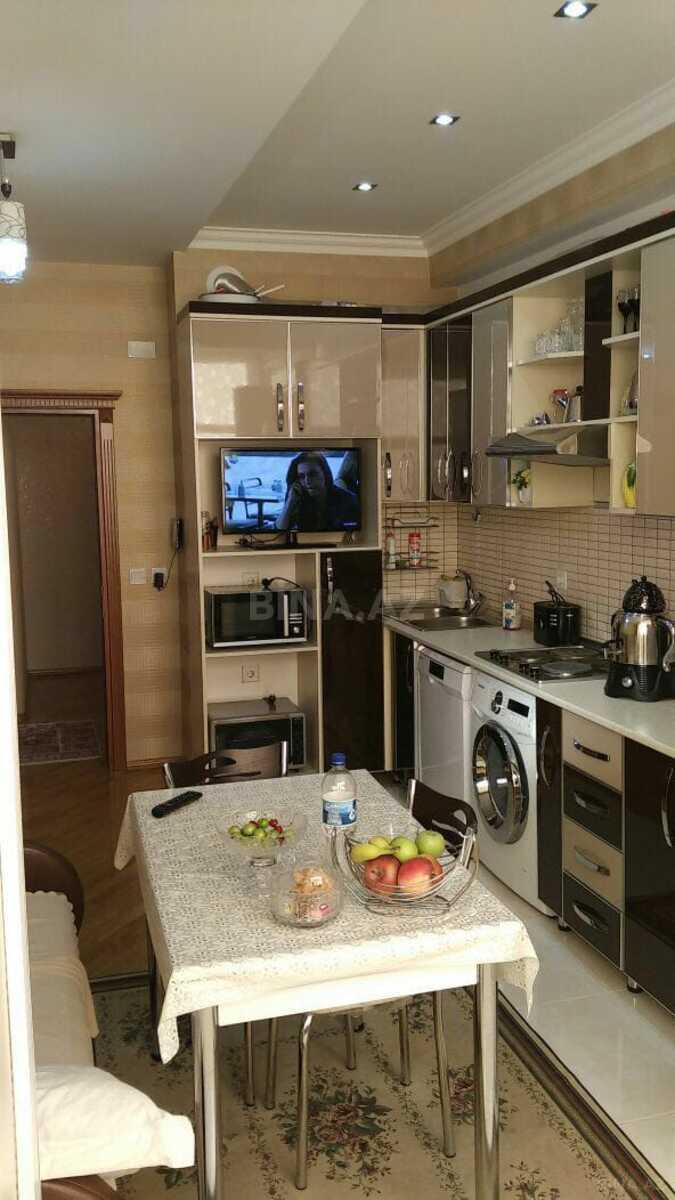 3 otaqlı Yeni tikili, Memar Əcəmi m., Bakı