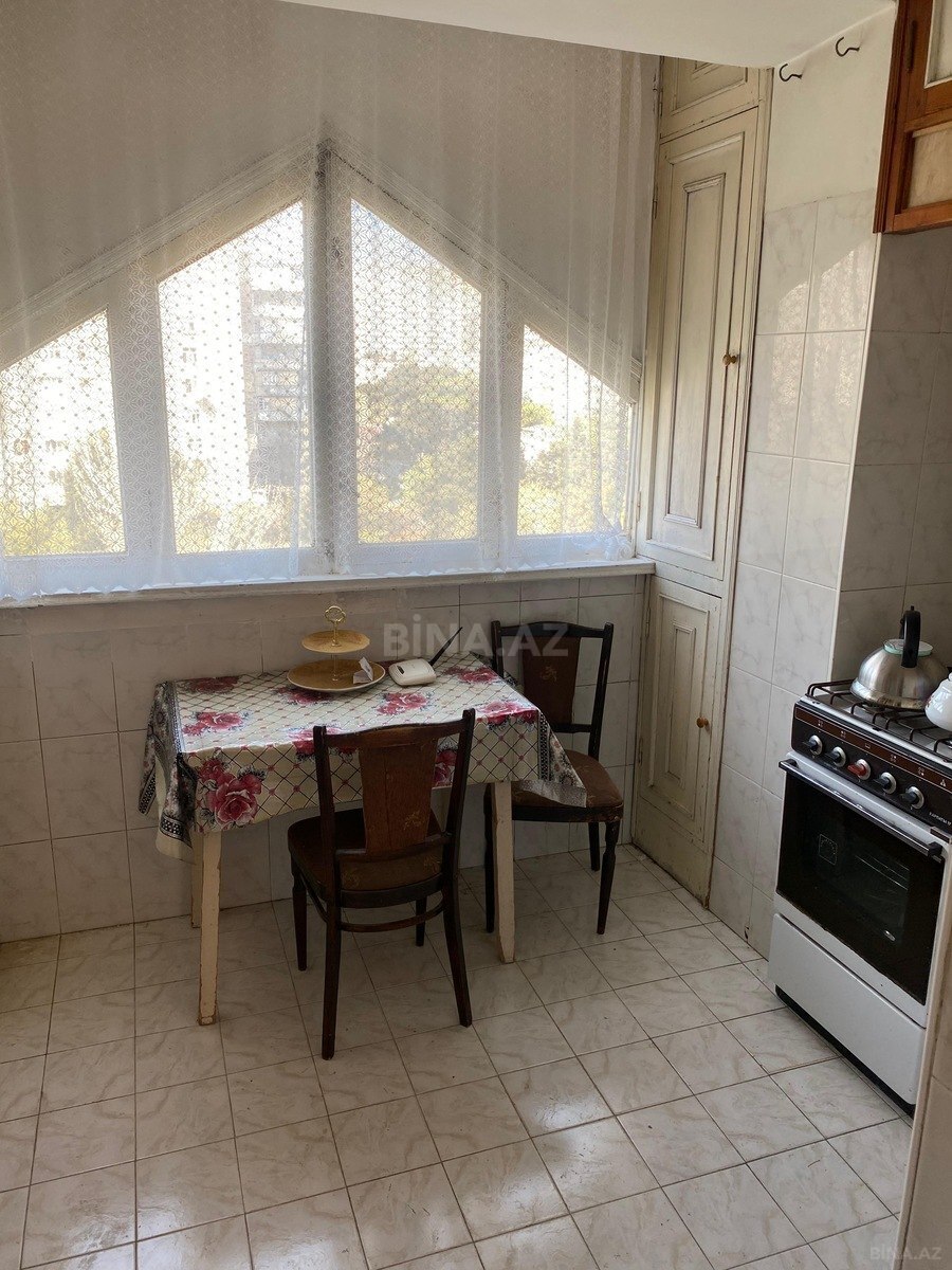 2 otaqlı Köhnə tikili, Həzi Aslanov m., Bakı