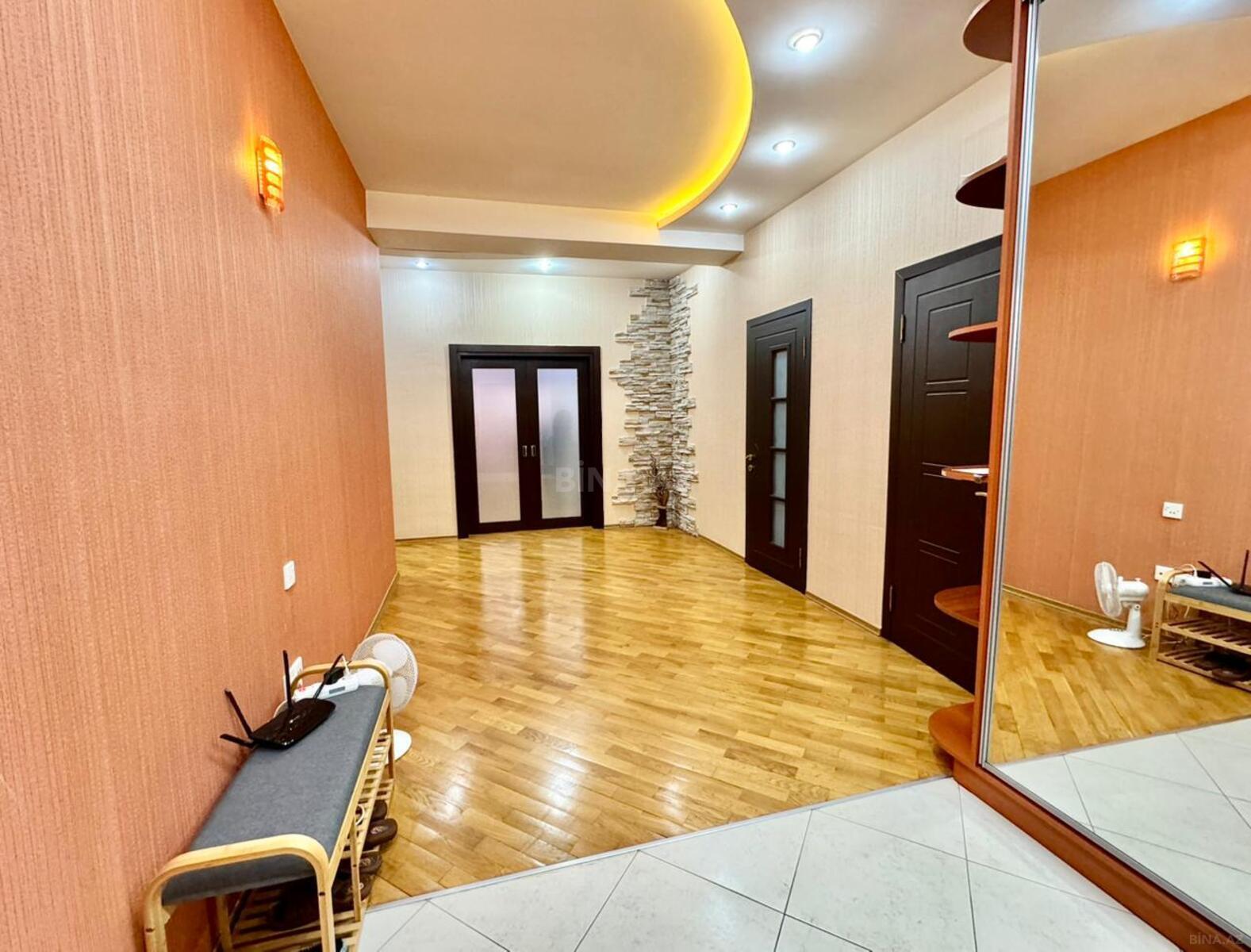 3 otaqlı Yeni tikili, 28 May m., Bakı