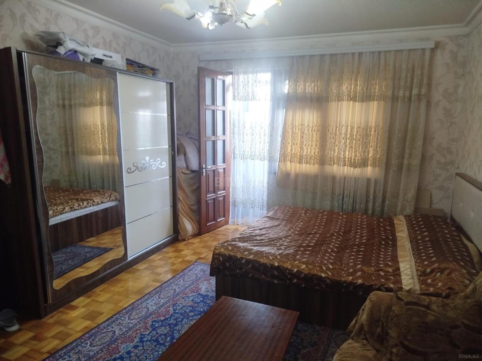 2 otaqlı Köhnə tikili, Elmlər Akademiyası m., Bakı