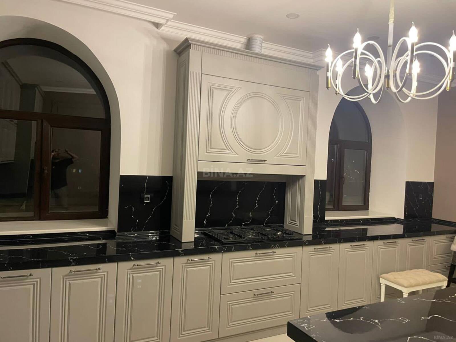 4 otaqlı Yeni tikili, 8 Noyabr m., Bakı