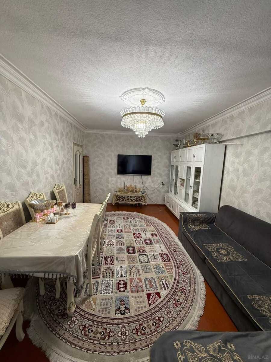 3 otaqlı Köhnə tikili, Qara Qarayev m., Bakı