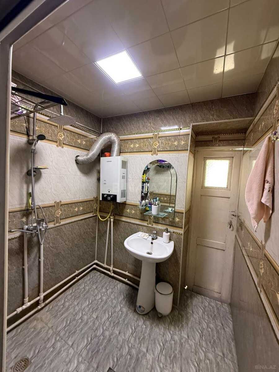 3 otaqlı Köhnə tikili, Qara Qarayev m., Bakı