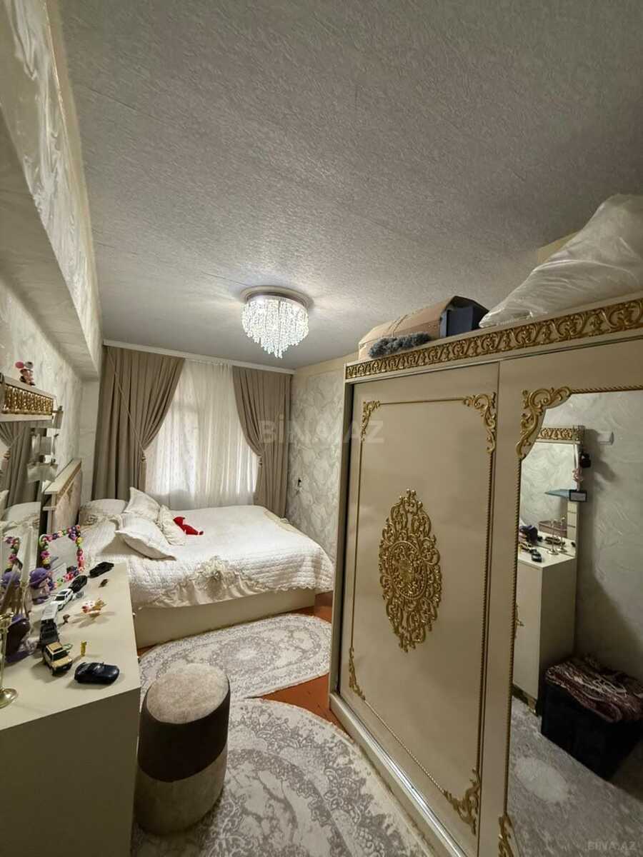 3 otaqlı Köhnə tikili, Qara Qarayev m., Bakı