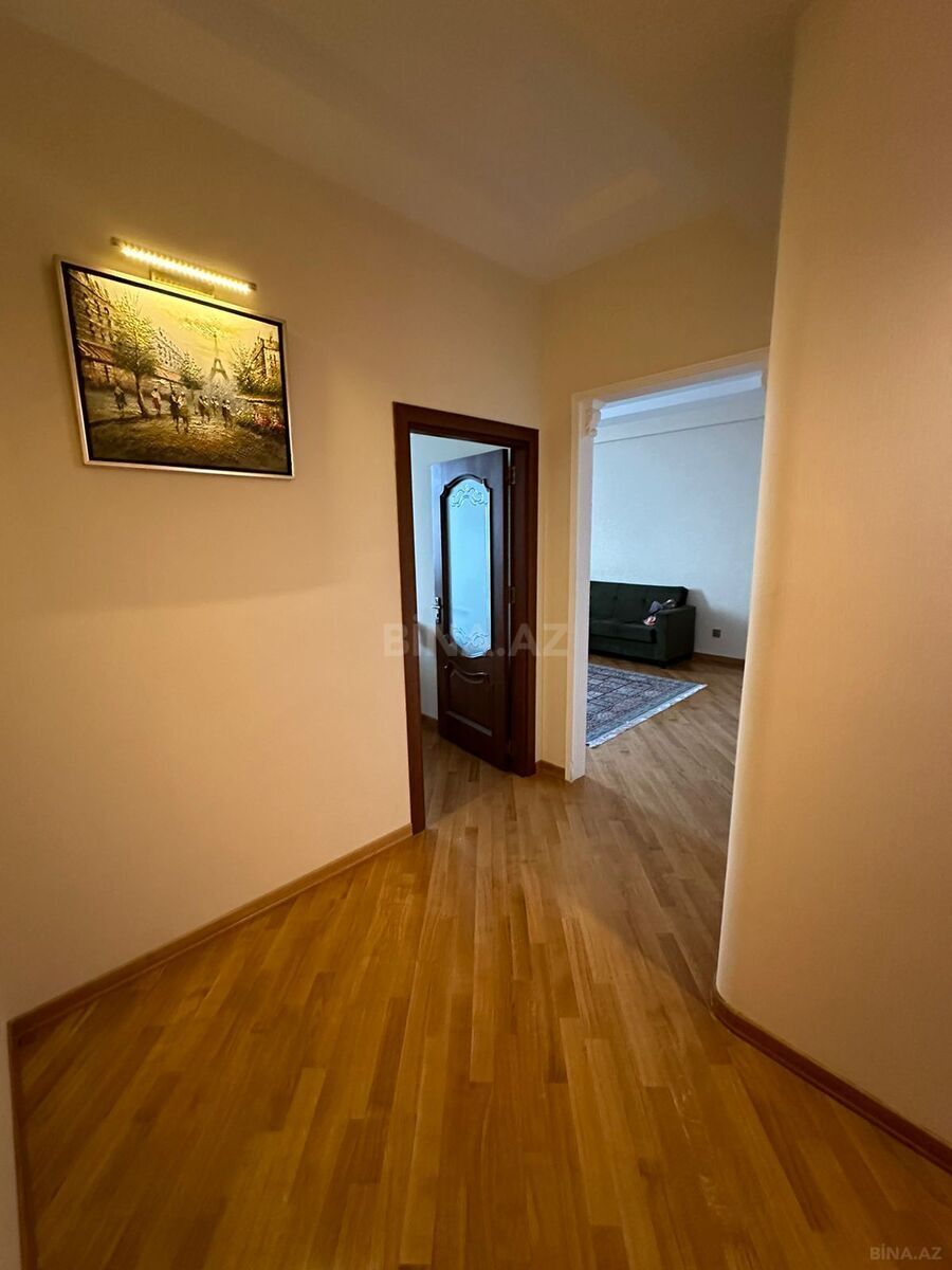 3 otaqlı Yeni tikili, 7-ci mikrorayon q., Bakı