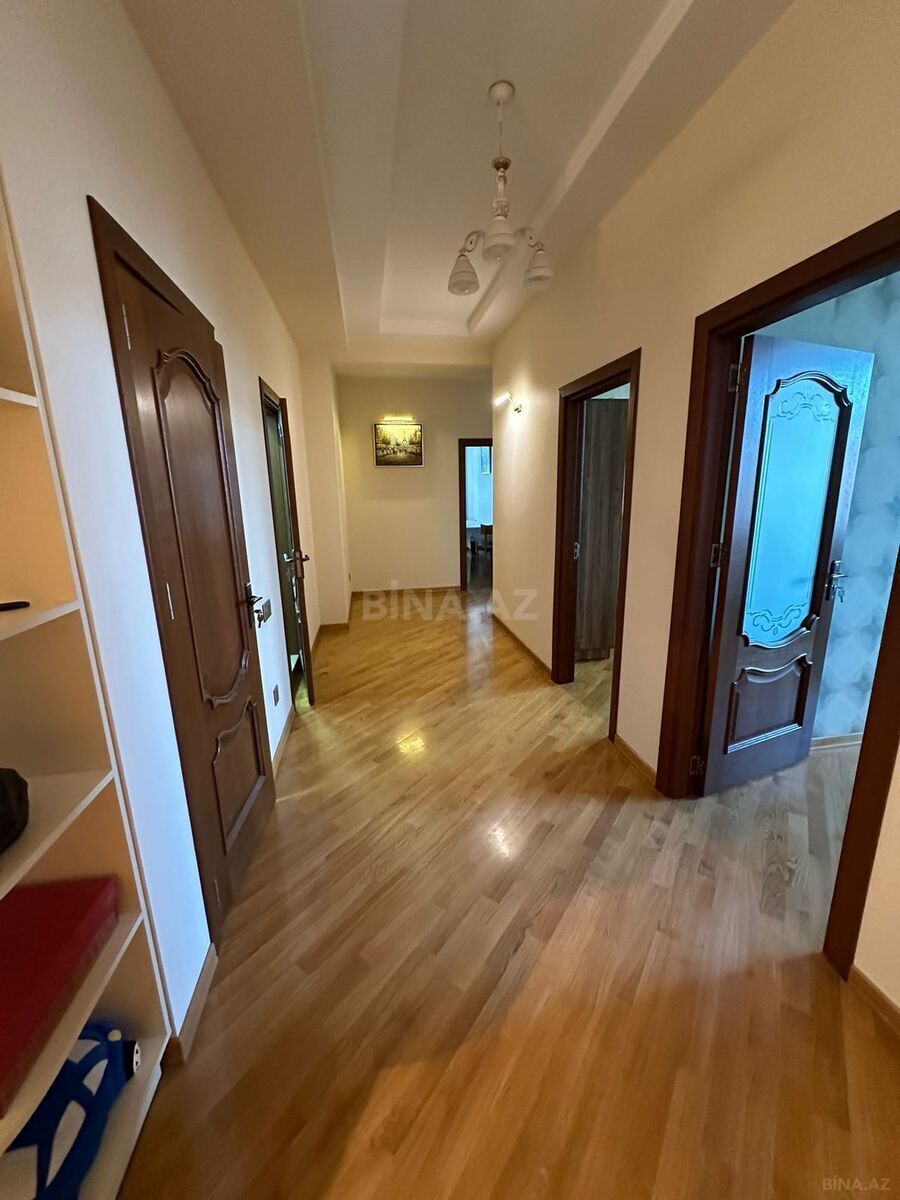 3 otaqlı Yeni tikili, 7-ci mikrorayon q., Bakı