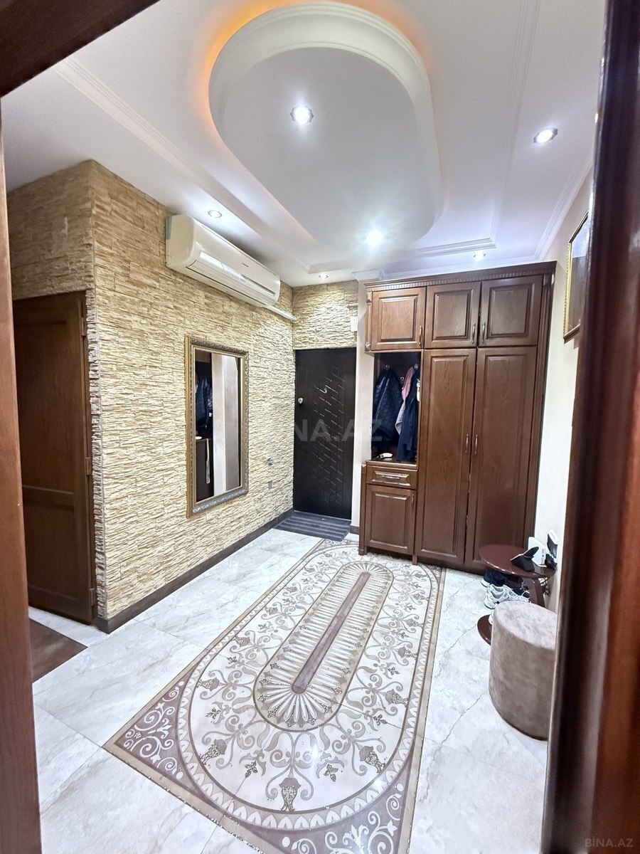 4 otaqlı Köhnə tikili, Azadlıq Prospekti m., Bakı
