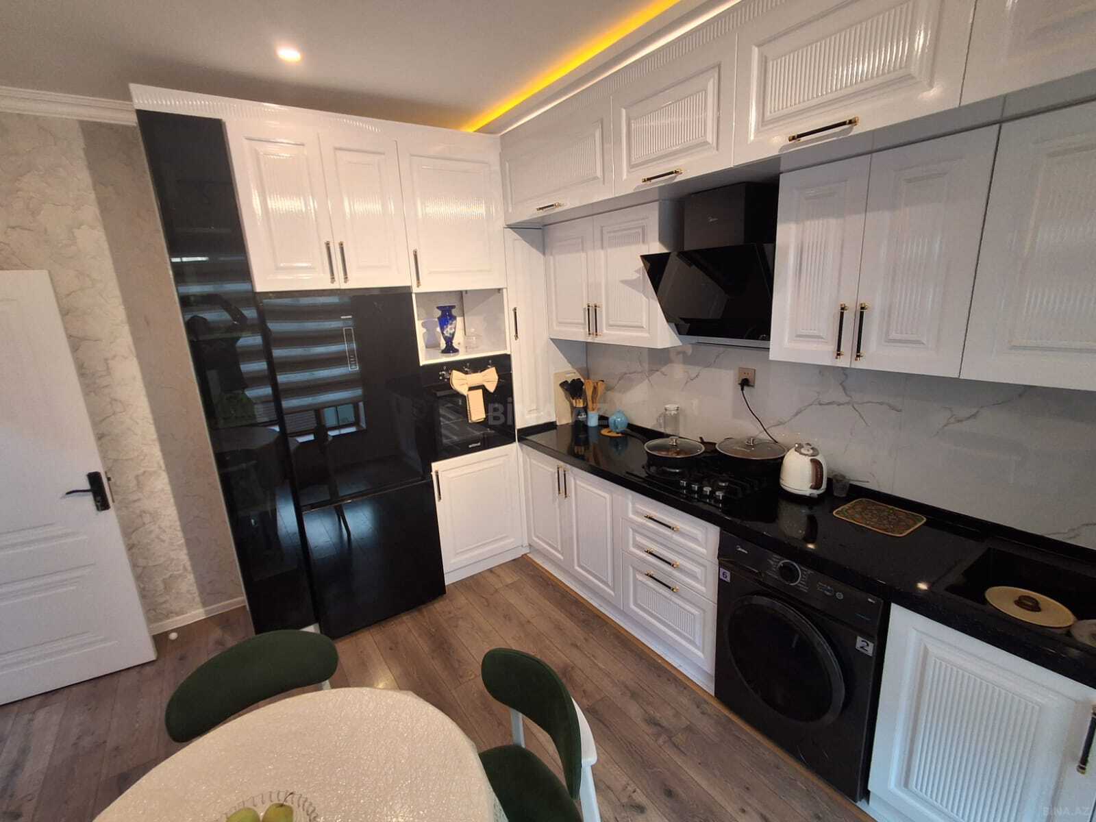 4 otaqlı Həyət evi/Bağ evi, Binə q., Bakı