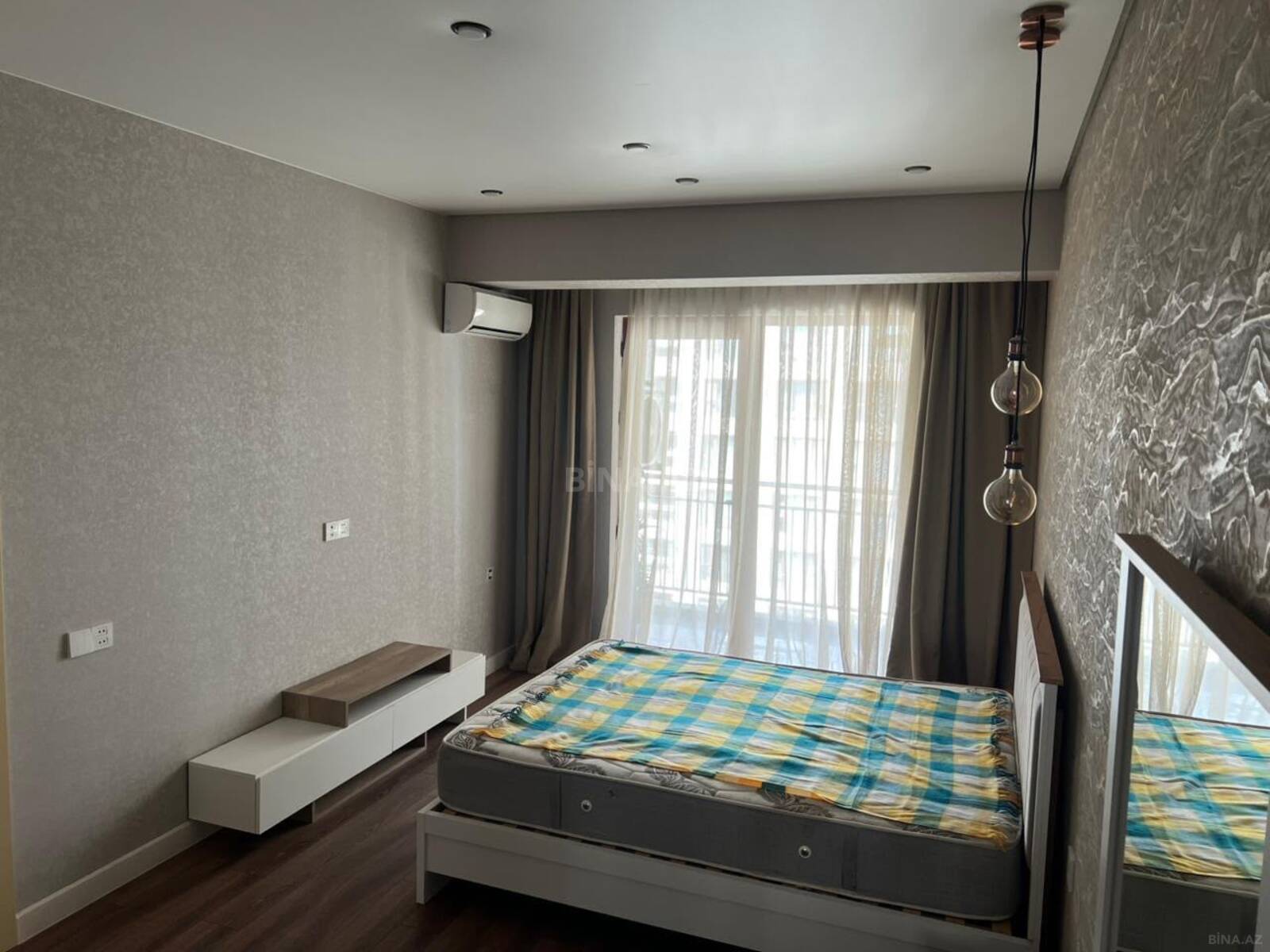 3 otaqlı Yeni tikili, Şah İsmayıl Xətai m., Bakı
