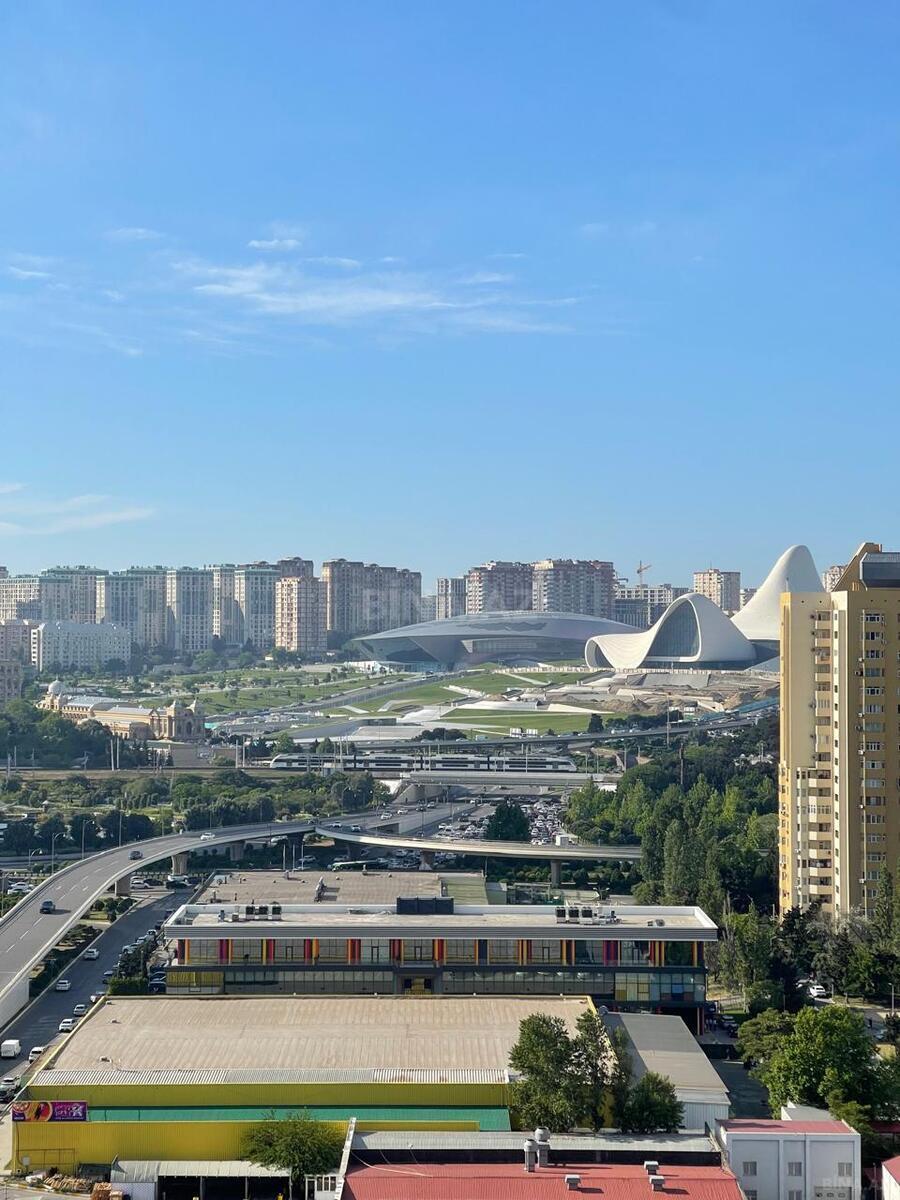 3 otaqlı Yeni tikili, Şah İsmayıl Xətai m., Bakı