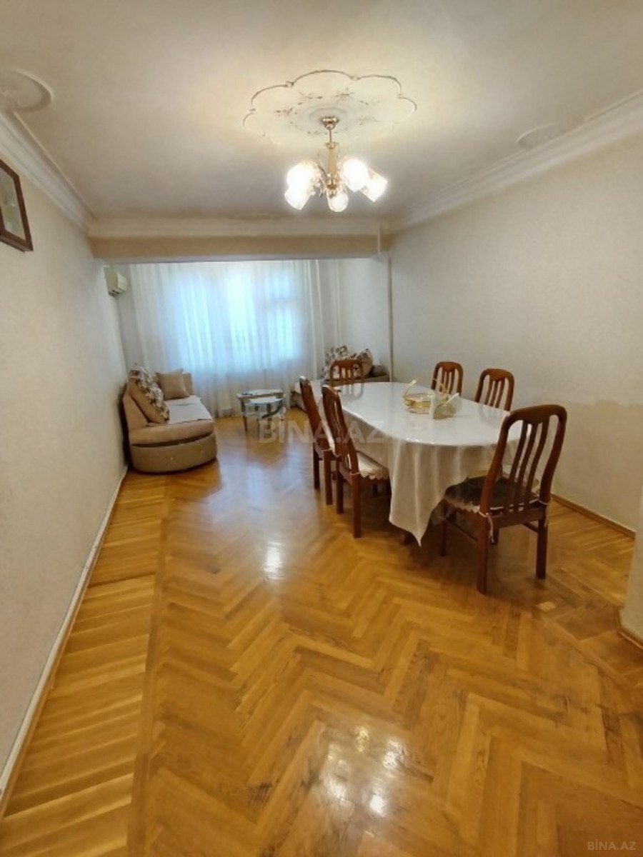 2 otaqlı Köhnə tikili, İnşaatçılar m., Bakı