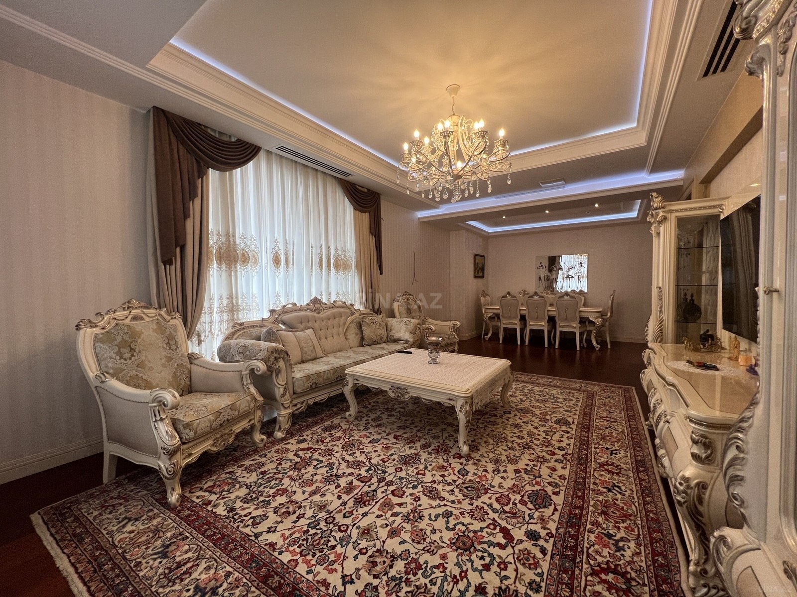 4 otaqlı Yeni tikili, Elmlər Akademiyası m., Bakı