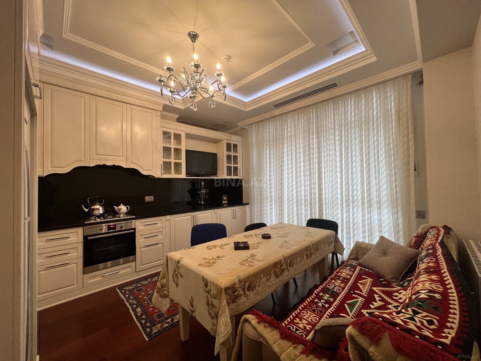 4 otaqlı Yeni tikili, Elmlər Akademiyası m., Bakı