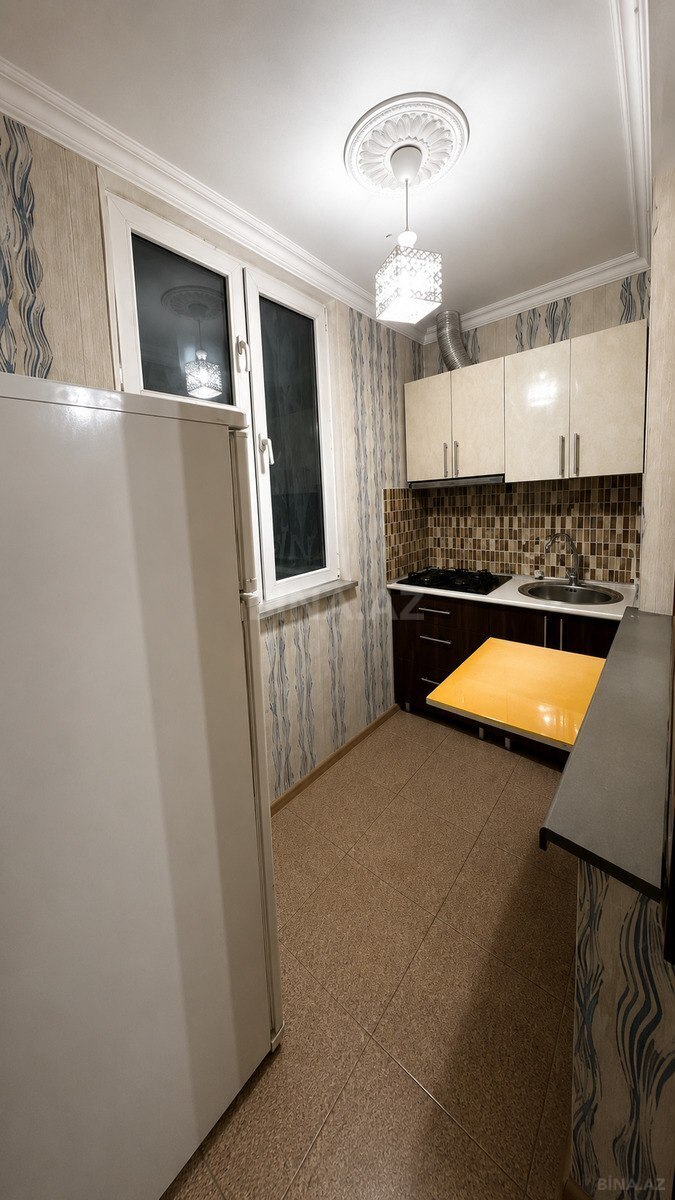 2 otaqlı Köhnə tikili, Memar Əcəmi m., Bakı