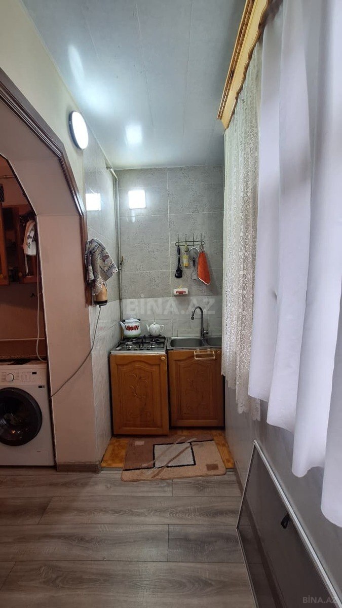3 otaqlı Köhnə tikili, Xalqlar Dostluğu m., Bakı