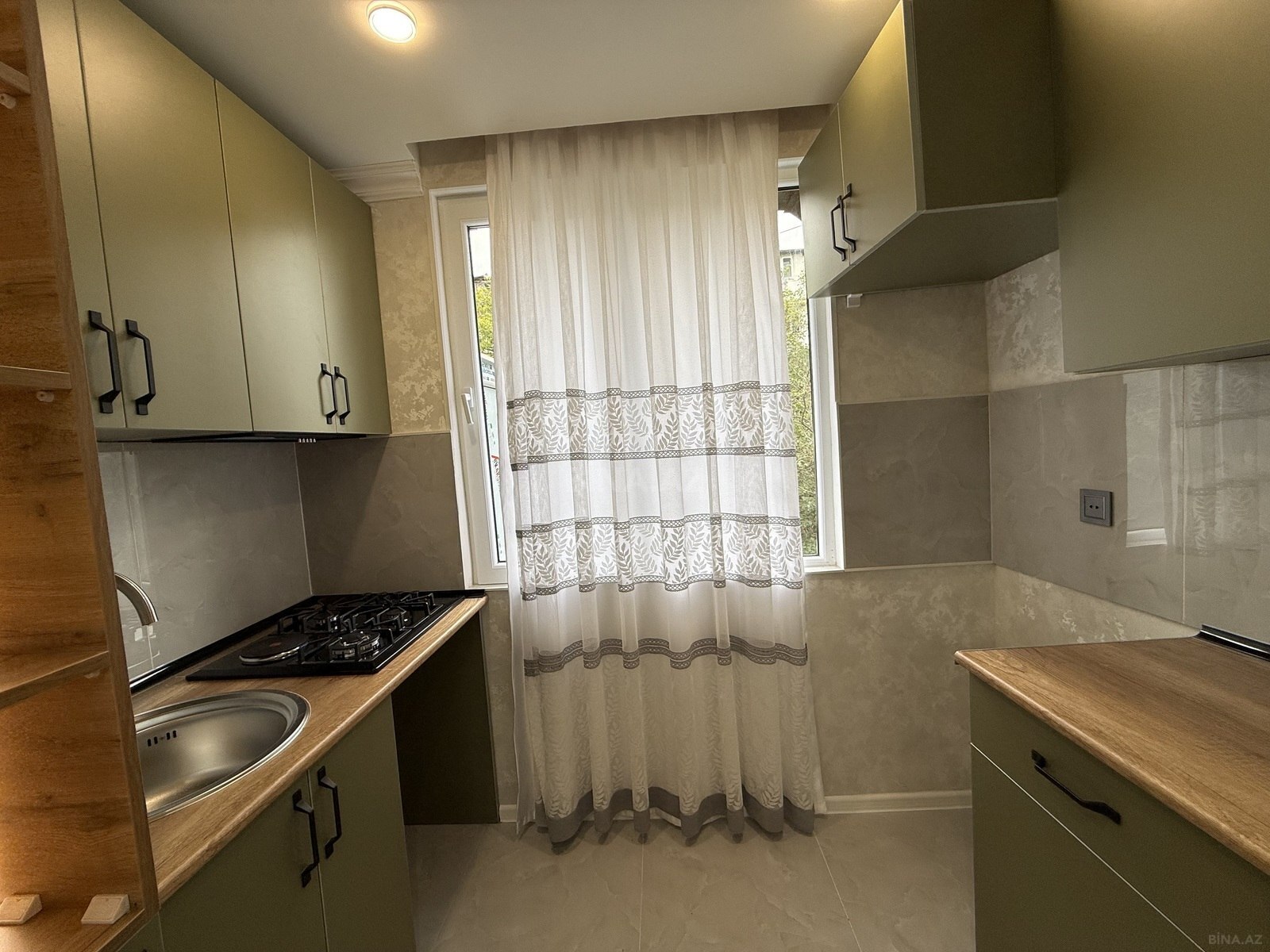 2 otaqlı Köhnə tikili, Qara Qarayev m., Bakı