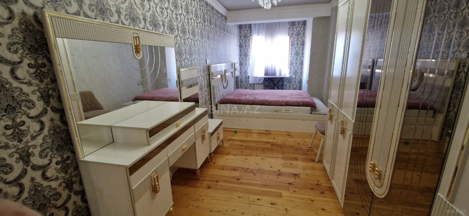 3 otaqlı Yeni tikili, Xırdalan