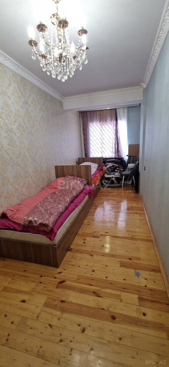 3 otaqlı Yeni tikili, Xırdalan