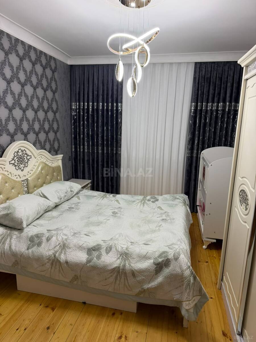 4 otaqlı Köhnə tikili, Xalqlar Dostluğu m., Bakı