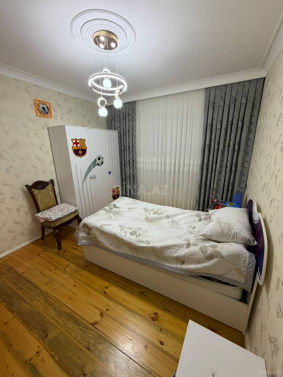 4 otaqlı Köhnə tikili, Xalqlar Dostluğu m., Bakı